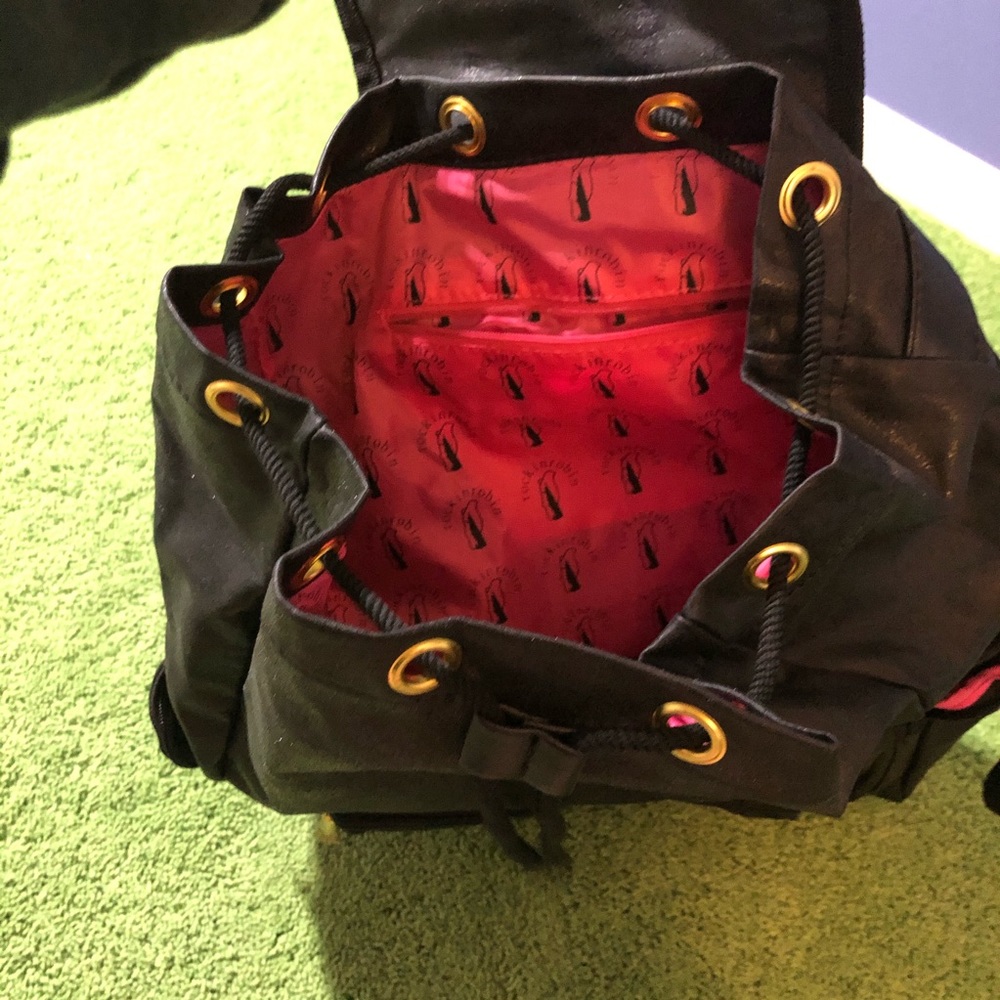 Leather studded backpack - Picture 4 of 4
